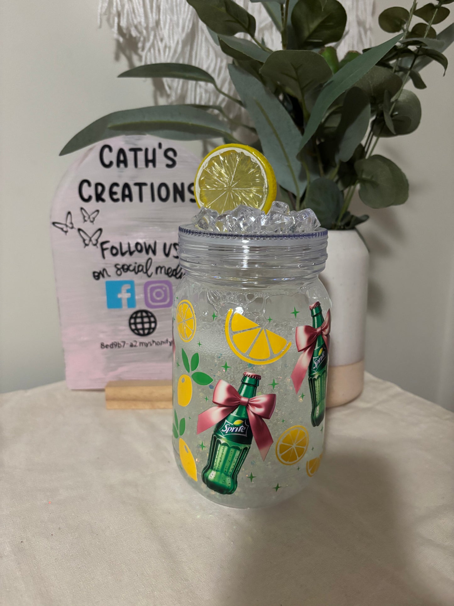 Mason Jar Fizzy Snowglobe